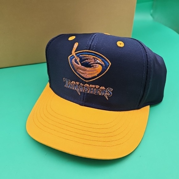 Vintage 90s Deadstock Atlanta Thrashers Boys Hats 12 Pack Logo Athletic Snapback - Picture 2 of 12